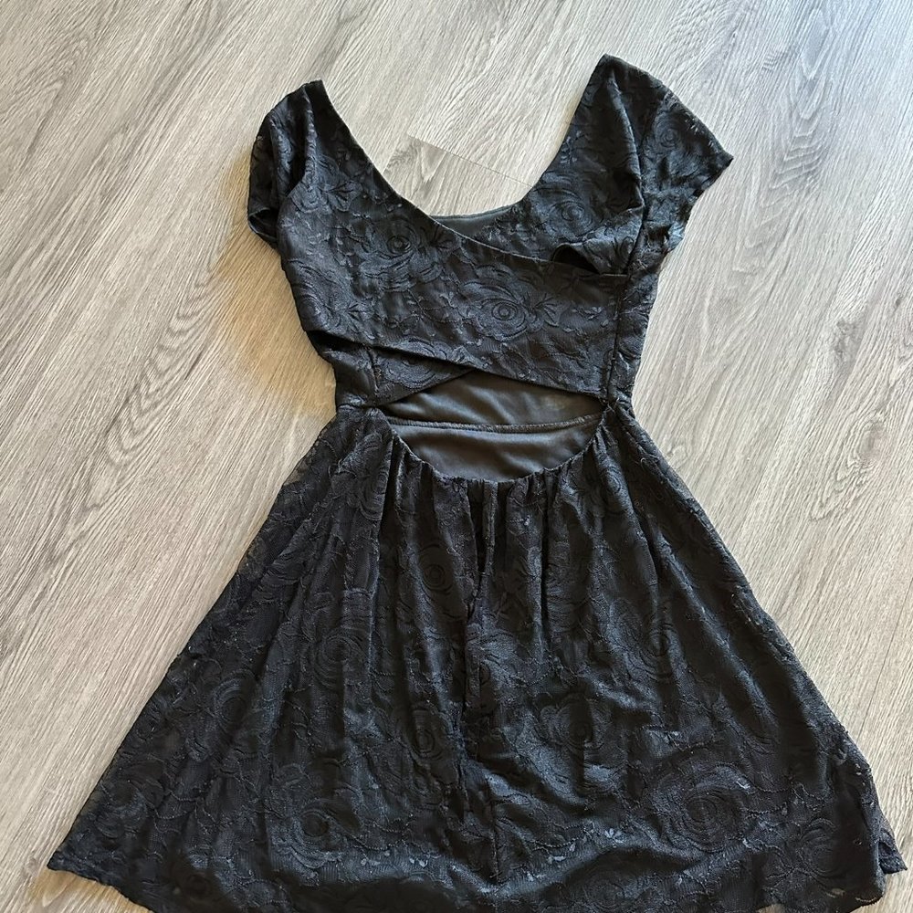 Black Lace Backless Key Hole Dress - Medium - Wet Seal